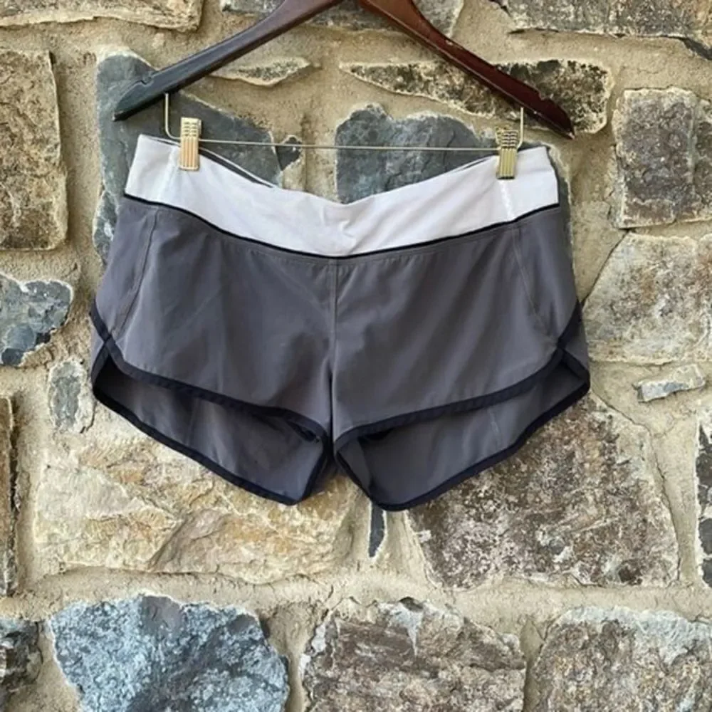 Lululemon Athletica Run: Speed Short in soot light/black/wee stripe Size 10